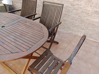 Mesa jardín madera plegable + 2 sillas y un carrit