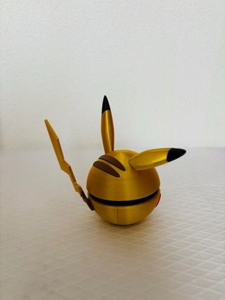 Pokeball Pikachu Dorada
