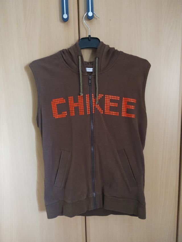 Chaleco con capucha Cherokee