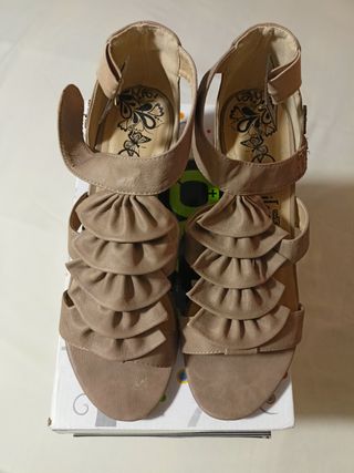 Sandalias chk10 tacón beige