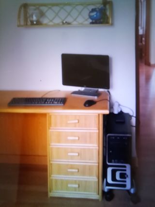 Ordenador HP - Monitor y teclado