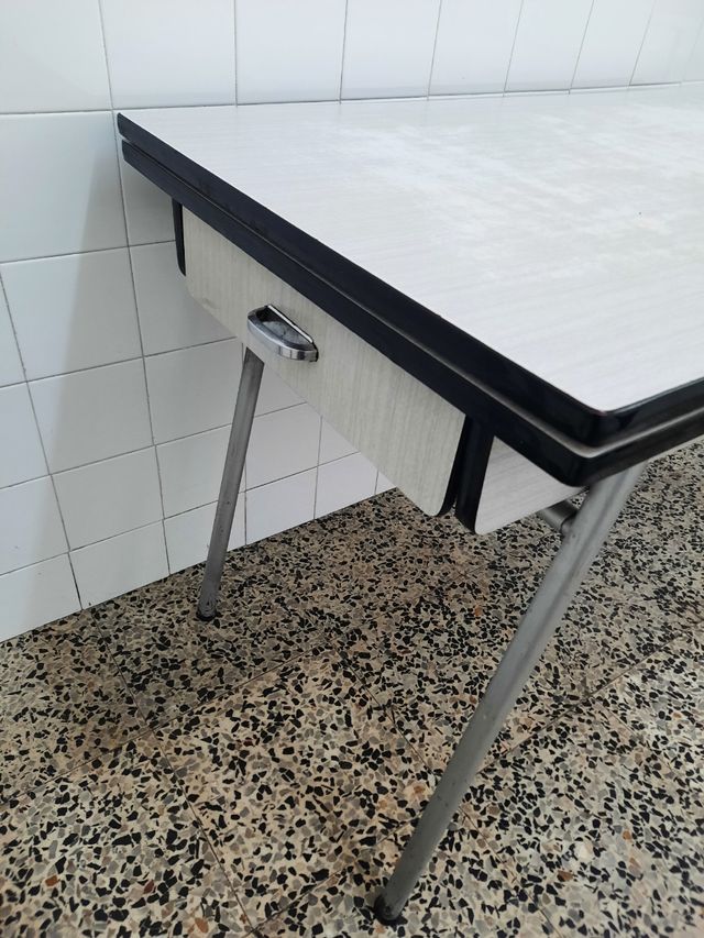 Mesa cocina antigua extensible