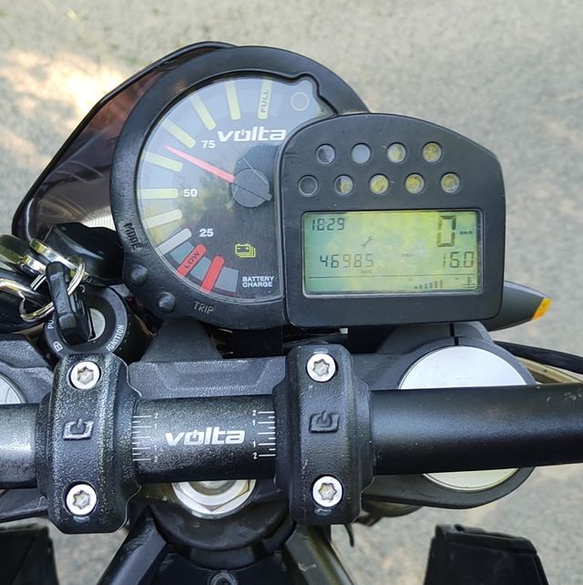 Moto eléctrica VOLTA BCN SPORT CARNET B 25KW