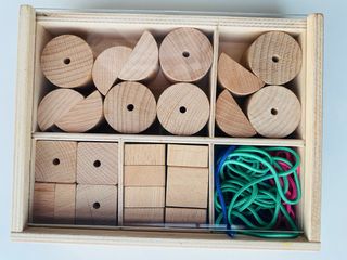Juego de ensartar de madera