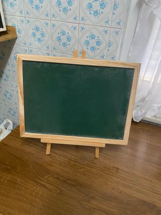 Pizarra infantil con caballete