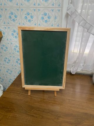 Pizarra infantil con caballete