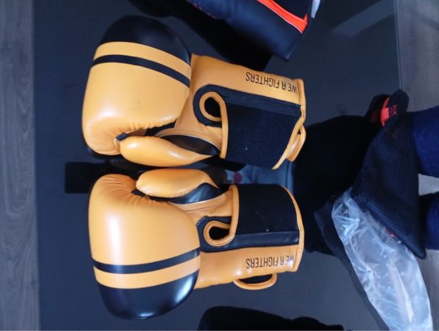 Guantes boxeo WE R Fighters L amarillos