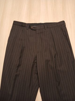 CHOLLO!!!!!Traje de hombre burberry elegante