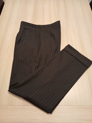 CHOLLO!!!!!Traje de hombre burberry elegante