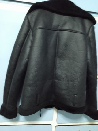 Chaqueta negra de aviador 