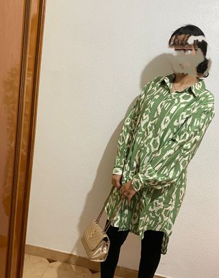 Camisa larga verde estampada