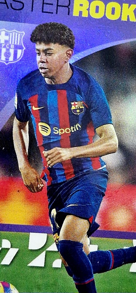 Lamine Yamal como futbol.