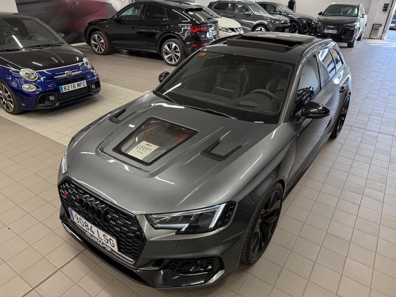 Audi RS4 2018 - foto 1