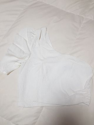 Top asimétrico Zara blanco talla M