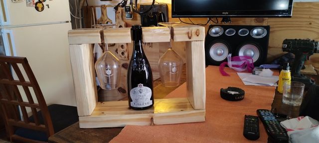 Portavino in legno artigianale