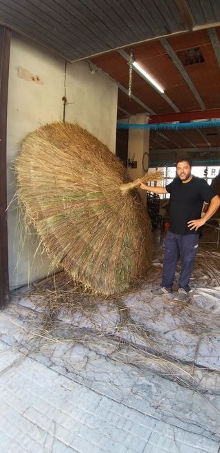 Sombrilla paja gigante