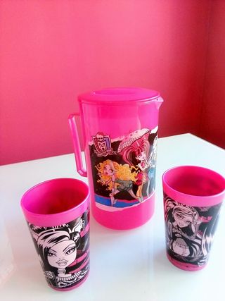PACK REGALO MONSTER HIGH: BIKINI + JARRA Y 2 VASOS