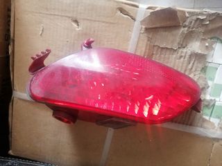 Faro antiniebla trasero izquierdo citroen c4 2007