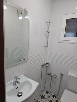 Baño reformado moderno