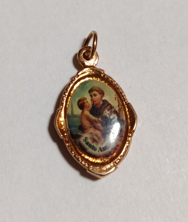 Medalla Religiosa: Santo Niño & N.S. Fátima