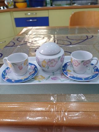 Set caffè porcellana: 2 tazzine, zuccheriera, vass
