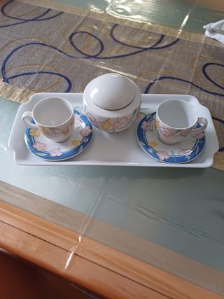 Set caffè porcellana: 2 tazzine, zuccheriera, vass