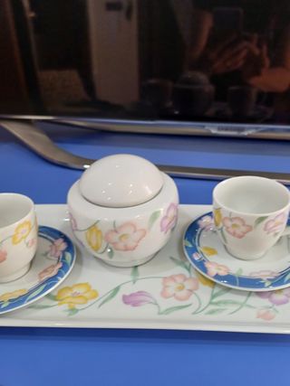 Set caffè porcellana: 2 tazzine, zuccheriera, vass