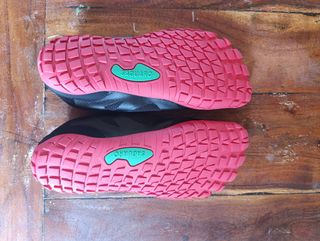 Zapatillas Saguaro Minimalistas - rojas y negras