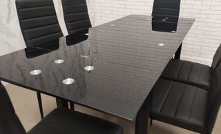 MESA EXTENSIBLE + 6 SILLAS