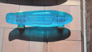 Skate azul transparente