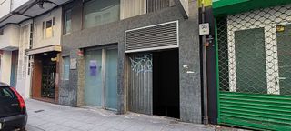 Local comercial en venta en Cuatro Caminos en Santander