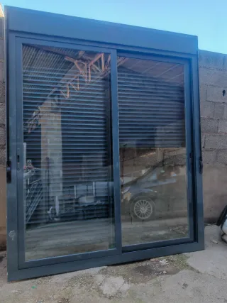 2 Balconeras antarcita