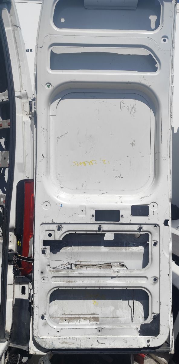 Puerta trasera Citroen jumper 2021
