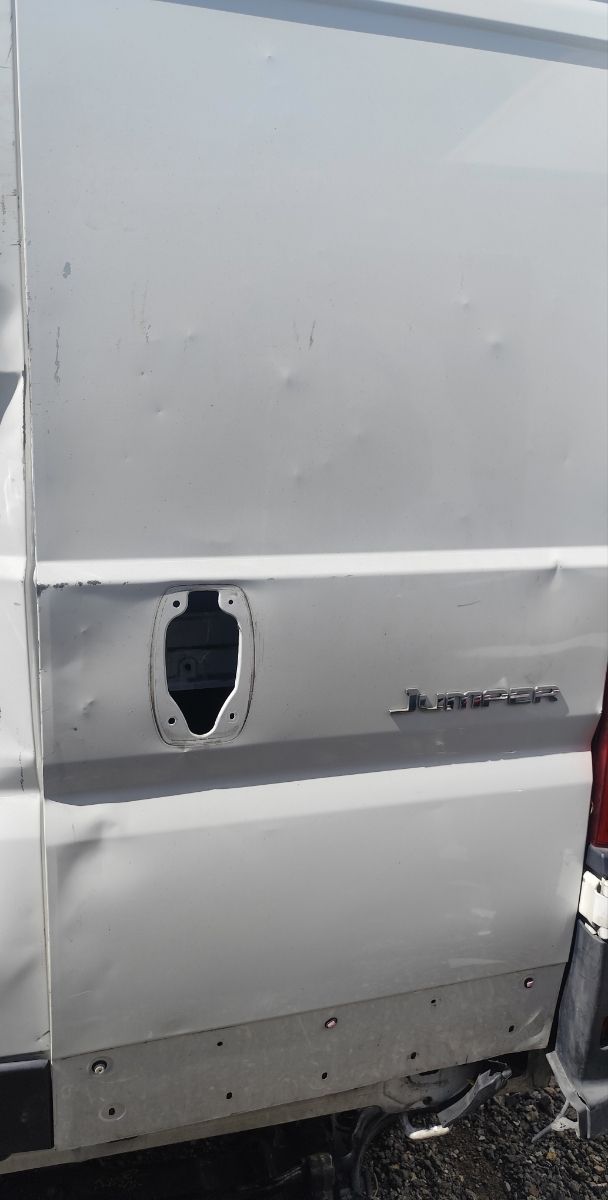 Puerta trasera Citroen jumper 2021
