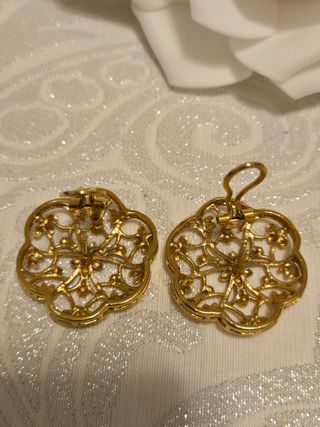 Pendientes clips. Vintage, dorados.