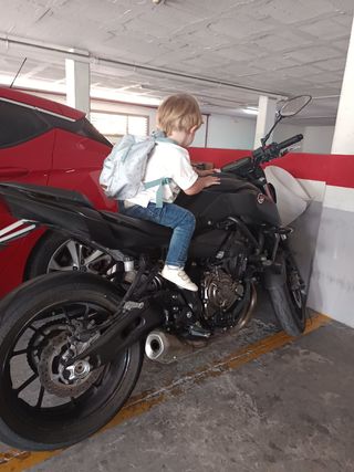 Yamaha MT-07 (2018) Moto