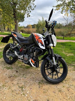 KTM Duke 125