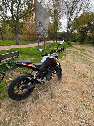 KTM Duke 125