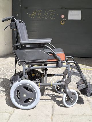Silla de ruedas con motor