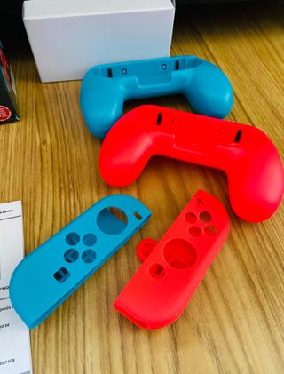 Set Soporte Mando y Accesorios Nintendo Switch