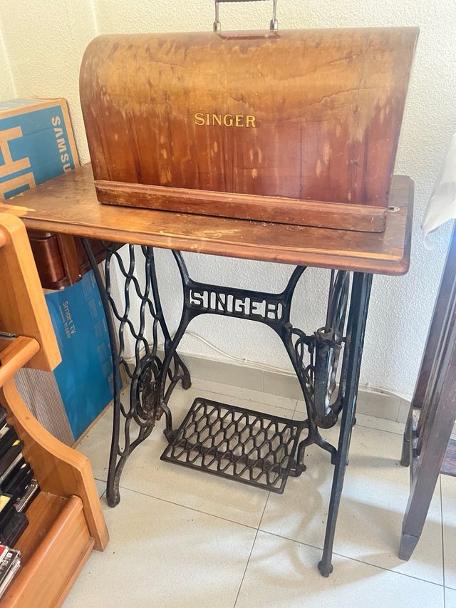 Máquina de coser Singer Antigua