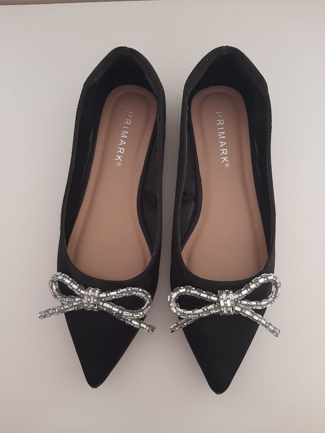 Zapatos planos Primark negros