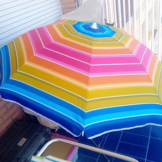 Sombrilla y silla playa