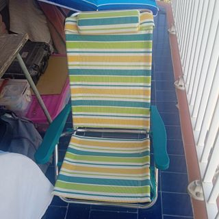 Sombrilla y silla playa