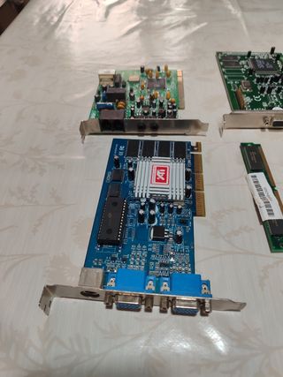 Tarjetas gráficas ATI + memorias RAM