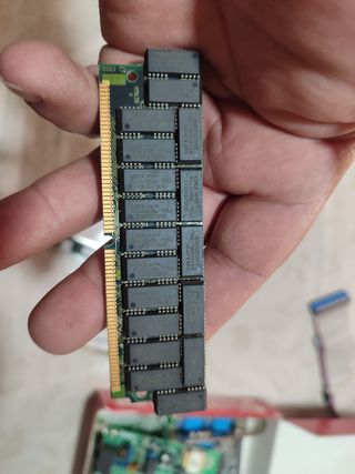 Tarjetas gráficas ATI + memorias RAM