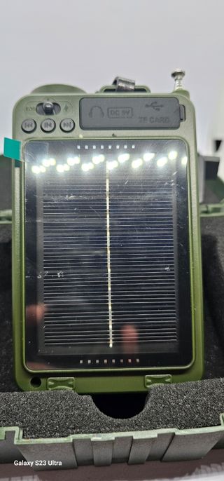 RADIO, LINTERNA SOLAR