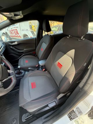 ¡OPORTUNIDAD! Ford Fiesta ST- Line 2023. 40000KM