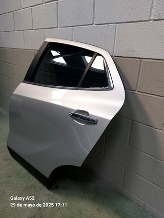 Puerta tras.izq. Opel Mokka X Gris de 2014
