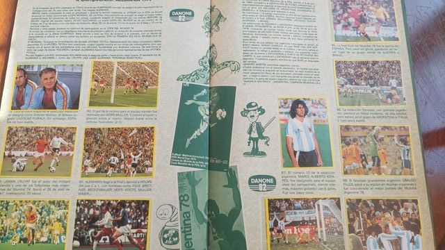 Álbum Cromos Futbol en Acción Mundial 82 Completo